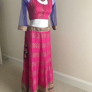 COPY - Beautiful 3 Pieces Indian Outfit Set